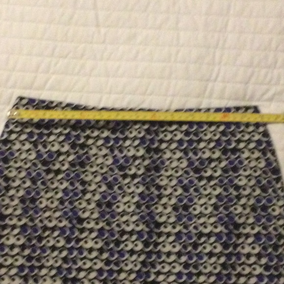 Ann Taylor pencil skirt size 2P - Picture 3 of 5